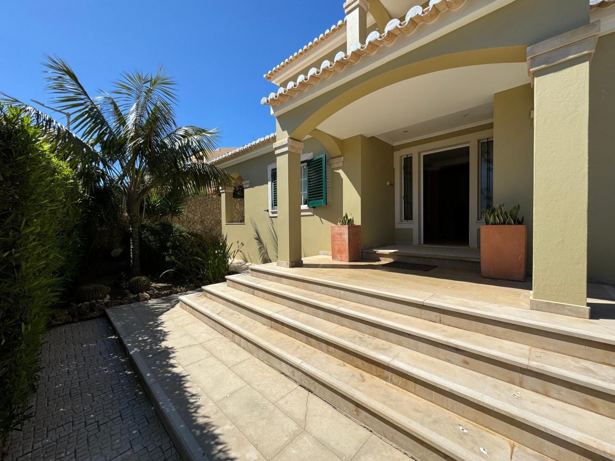 Happy Silva Guesthouse Lagos Esterno foto