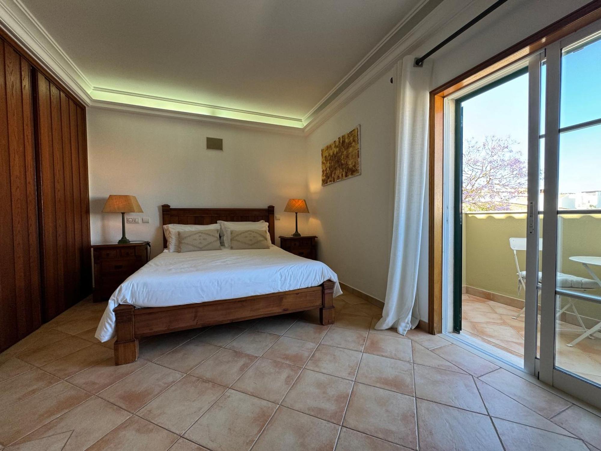 Happy Silva Guesthouse Lagos Esterno foto