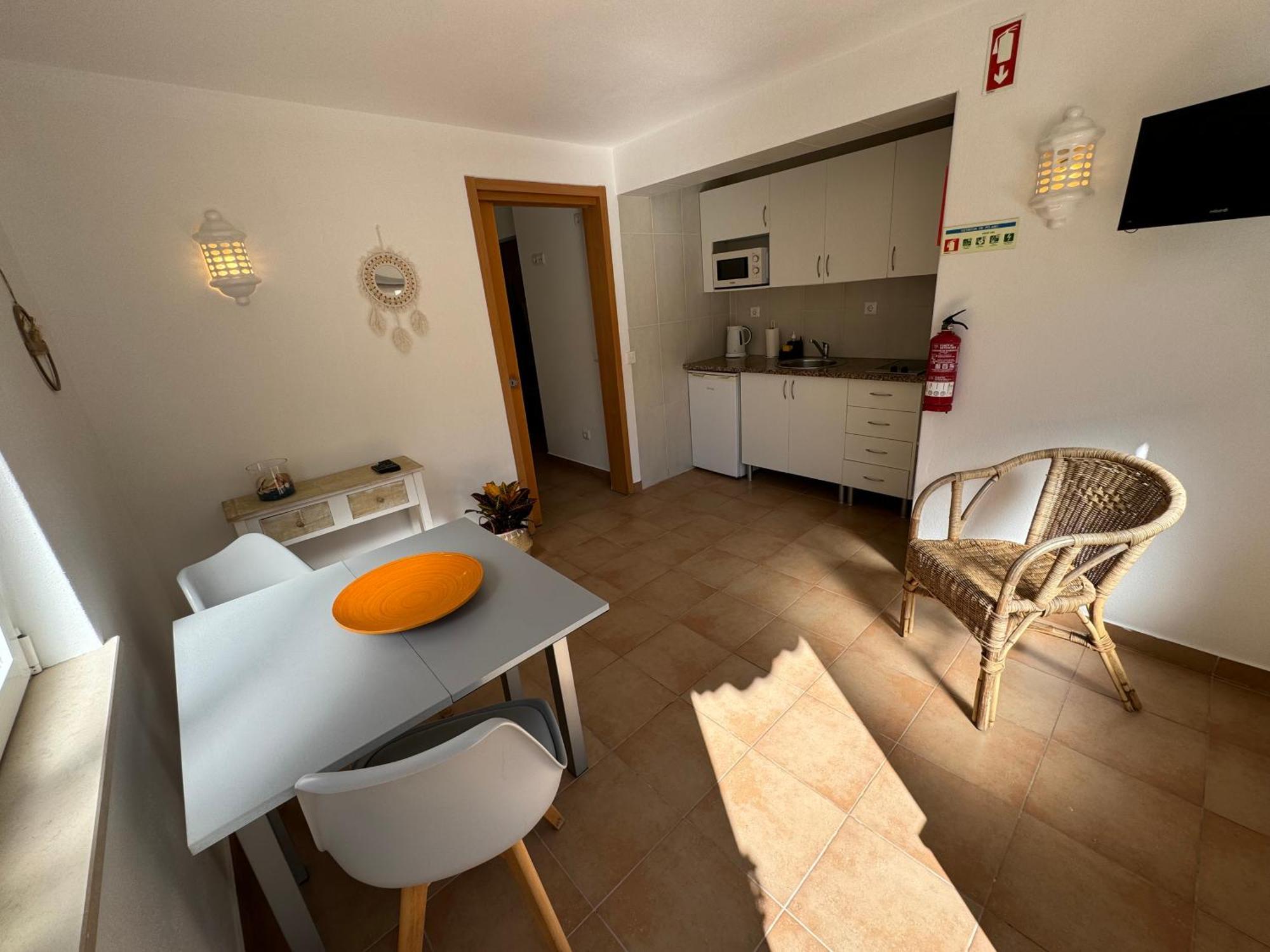 Happy Silva Guesthouse Lagos Esterno foto