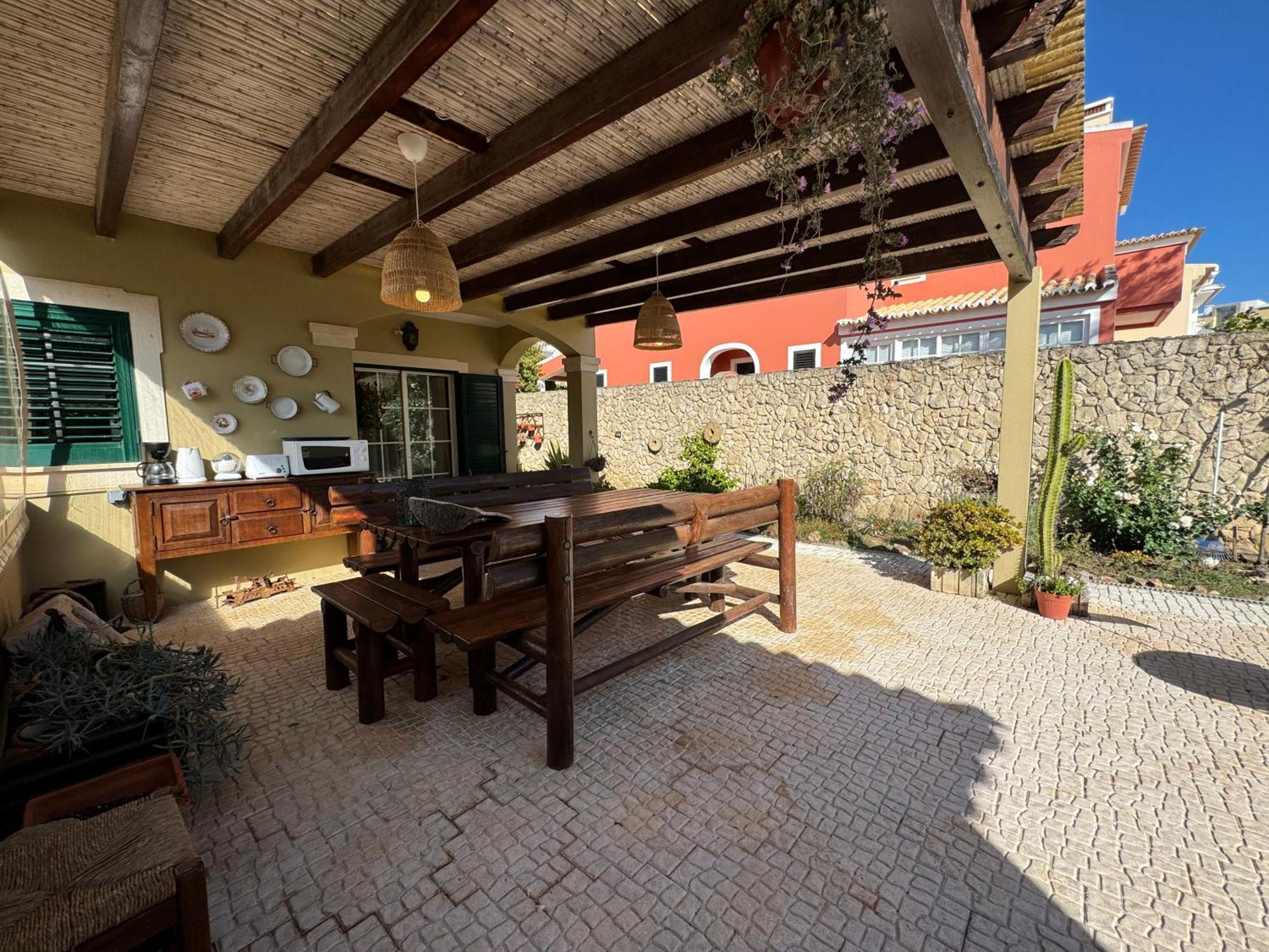 Happy Silva Guesthouse Lagos Esterno foto
